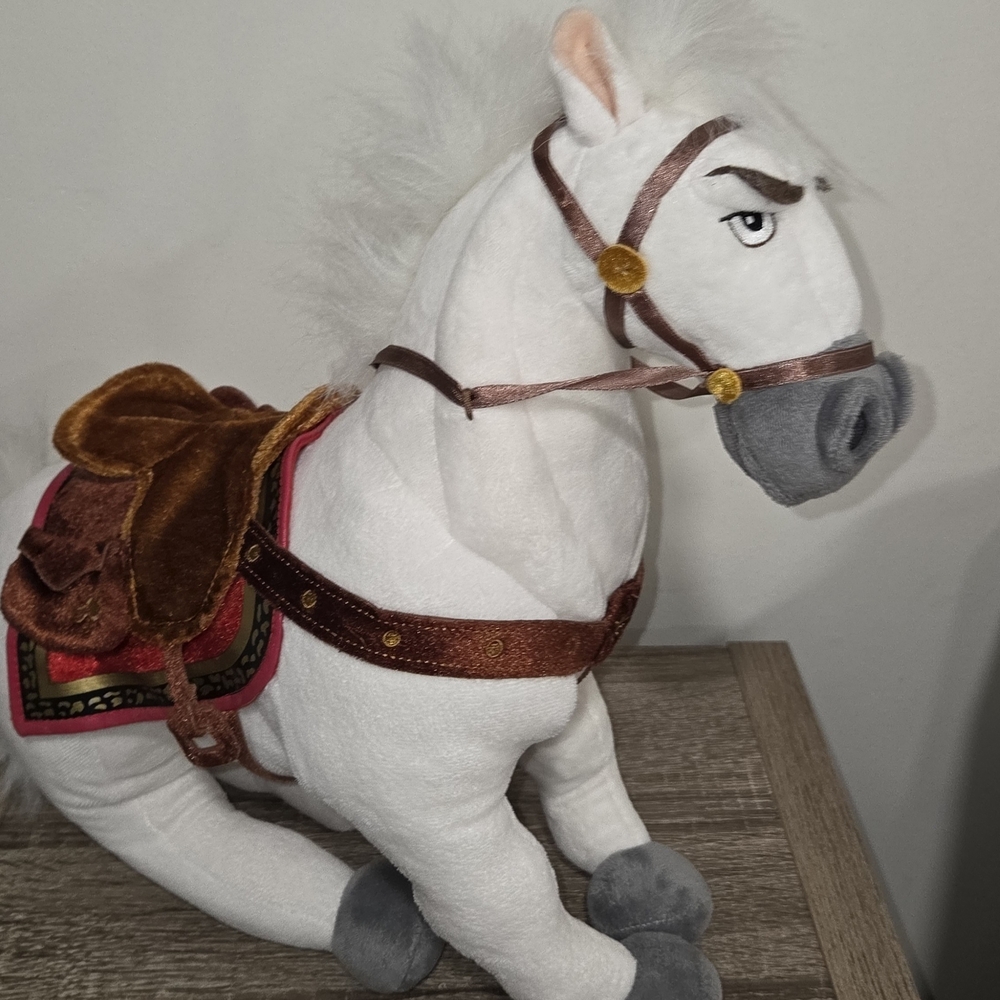 Disney Store Tangled Rapunzel Horse Maximus Plush Stuffed Animal 15" - Picture 4 of 7